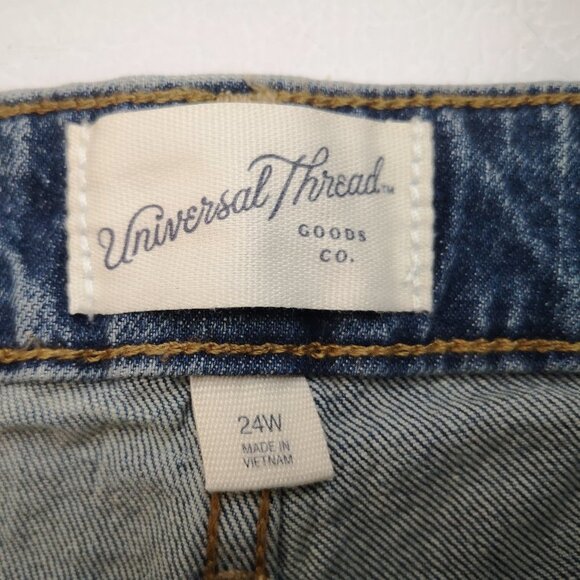 NWT Universal Thread Ladies Size 24W Medium Wash High Rise A-line Jean Shorts - Picture 3 of 16